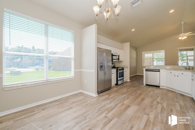 Building Photo - 4609 Mapletree Loop