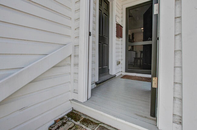 Photo - 21.5 Line St House