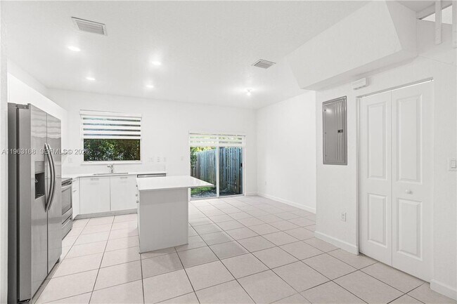 Foto del edificio - 12307 NW 23rd Ct