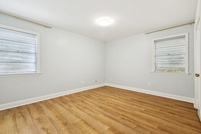 Building Photo - Discover Your Perfect Home: 4-Bed, 3-Bath ...