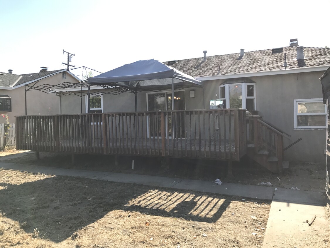 Primary Photo - 360 Wainwright Ave
