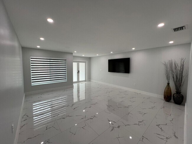 Foto del edificio - 13221 SW 46th St
