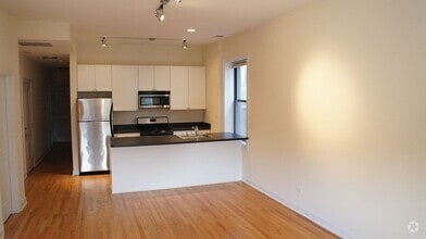 Building Photo - 4715 N Sheridan Rd