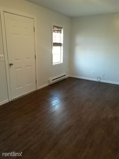 Building Photo - 2 br, 1 bath Apartment - 109 S Main
