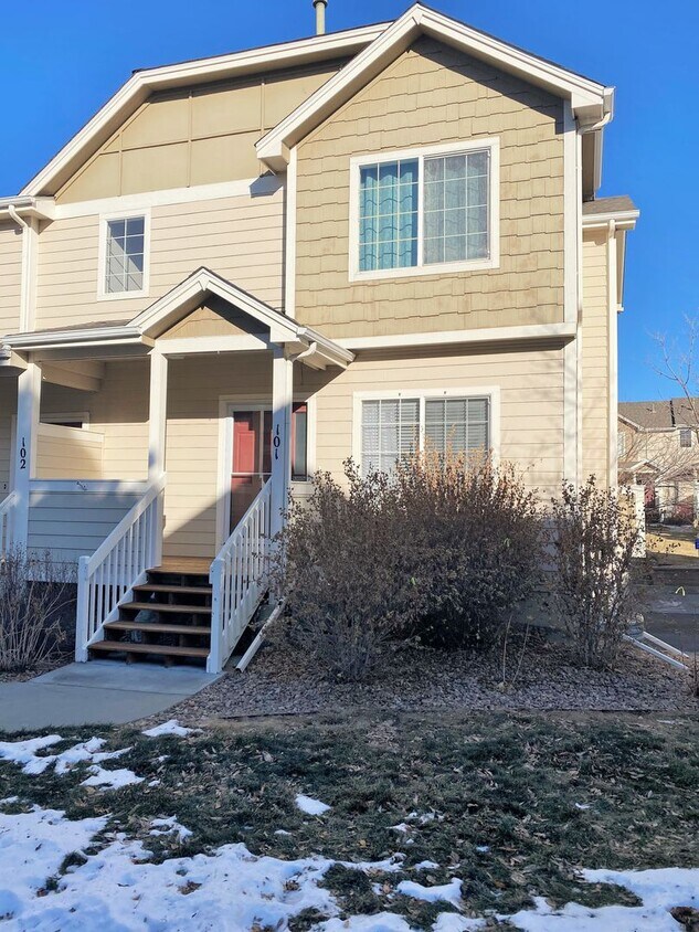 Foto principal - Like New 2 Bedroom Townhome In Louisiana P...