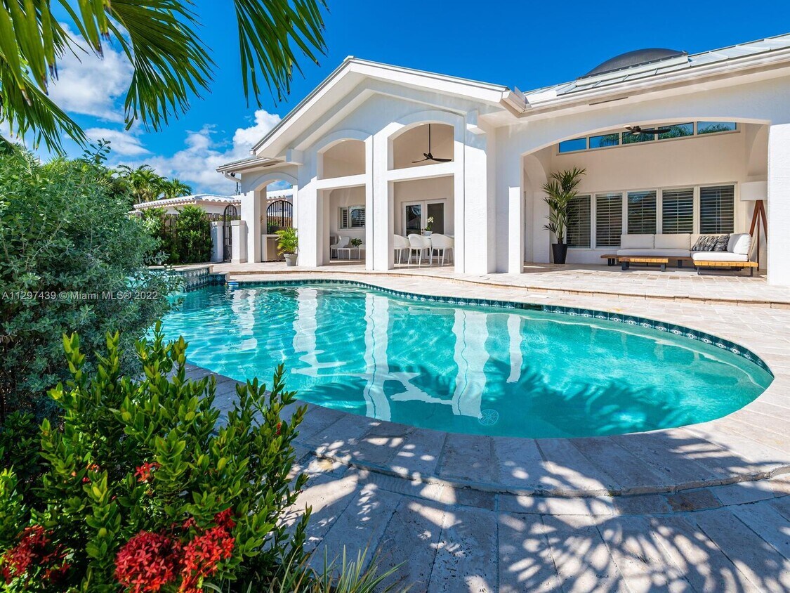 Fort Lauderdale, 
                        , –