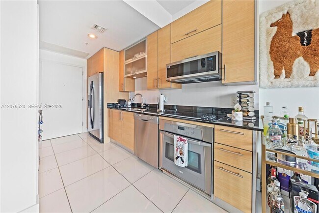 Foto del edificio - 60 SW 13th St