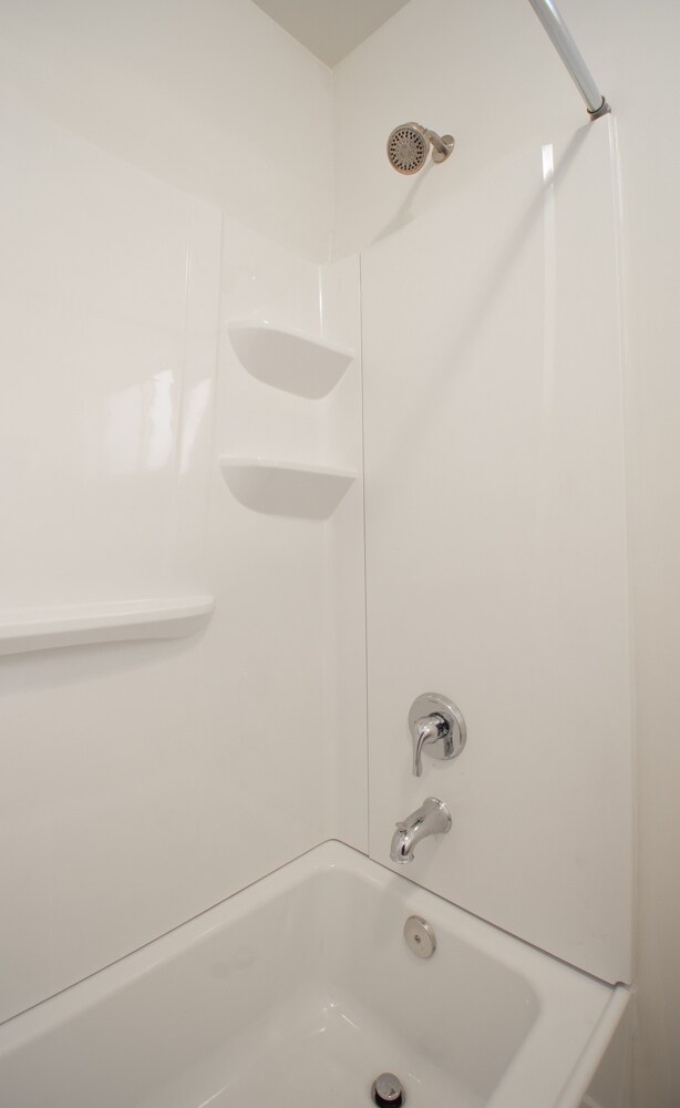 Building Photo - 416 Rose Ave