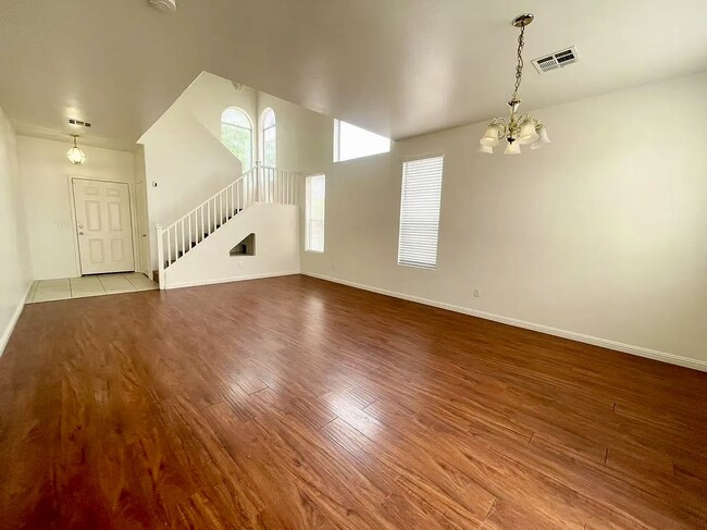 Foto del edificio - 5936 Wood Petal St