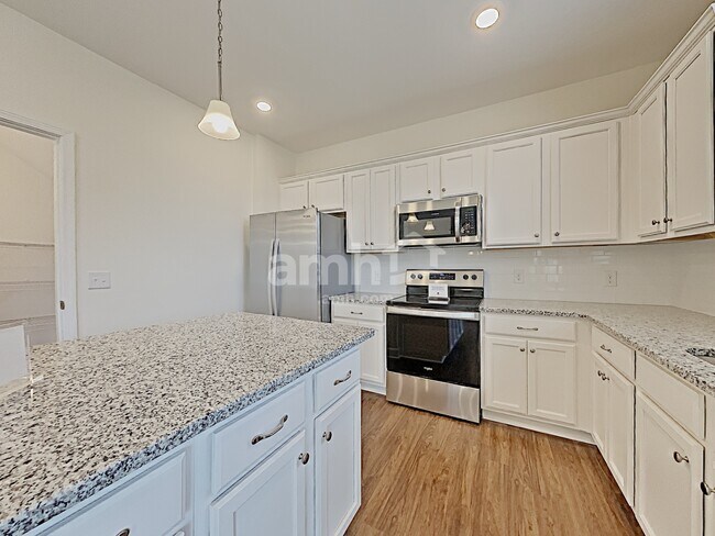 Foto del edificio - 4900 Chutney Dr