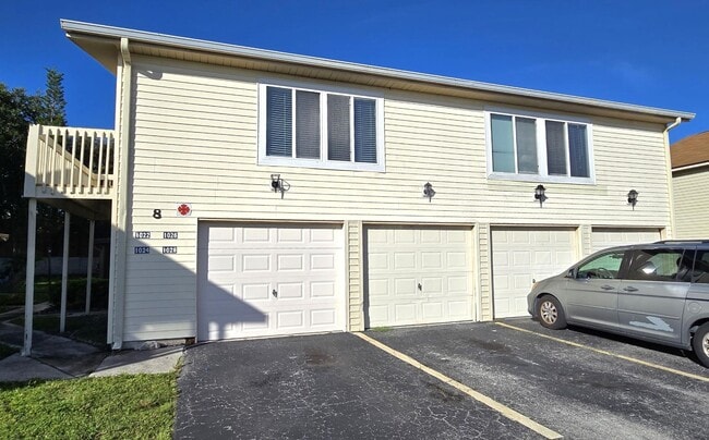 Building Photo - 1024 Spring Meadow Dr