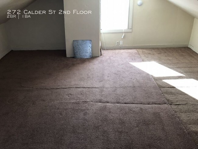 Building Photo - 272 Calder St