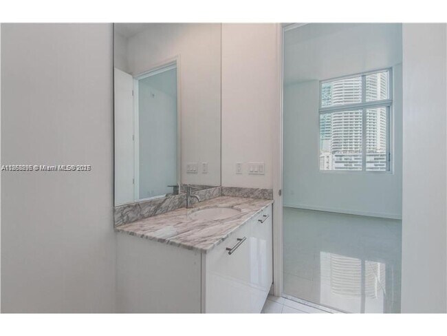 Building Photo - 500 Brickell Ave