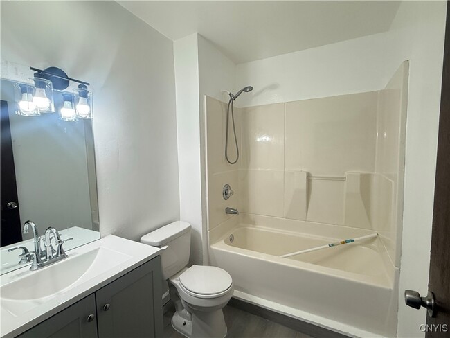 Foto del edificio - 217 Boyden St