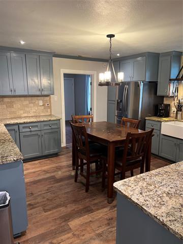 Foto del edificio - 7489 Red Bud Ln