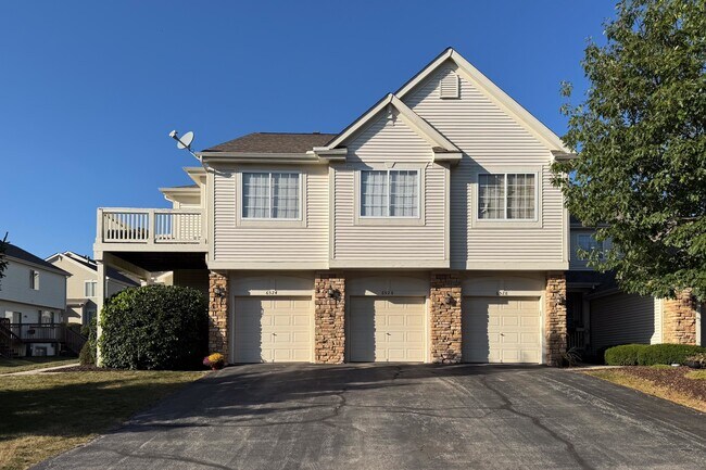 Frente del condominio - 6526 Commonwealth Dr