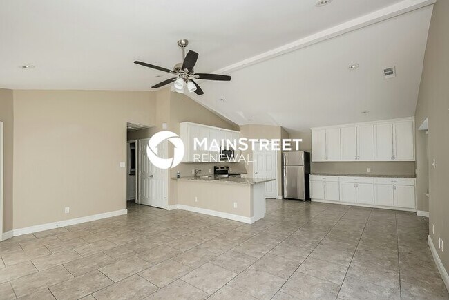 Foto del edificio - 4 Bedroom Pet-Friendly Home in Rowlett, TX with Main Street Renewal