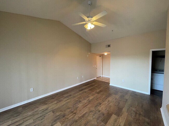 Foto del edificio - ANNUAL RENTAL - 2 BED / 1 BATH AT FAIRWAY PRESERVE