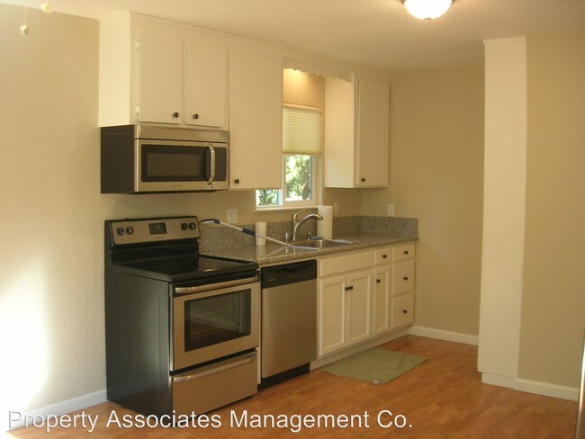 Building Photo - 115 Maryland Dr