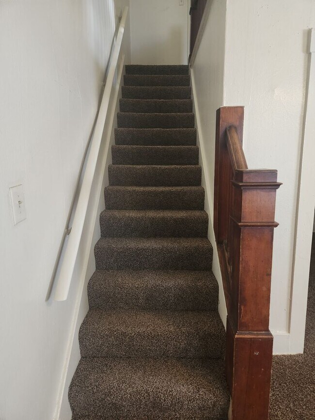 Foto del edificio - 2 BR Townhouse Near Saint Francis University