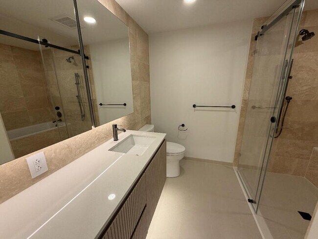 Foto del edificio - To register for the showing time below, note the 4 digit code: 6011 and click \"APPLY NOW.\"(mobi...