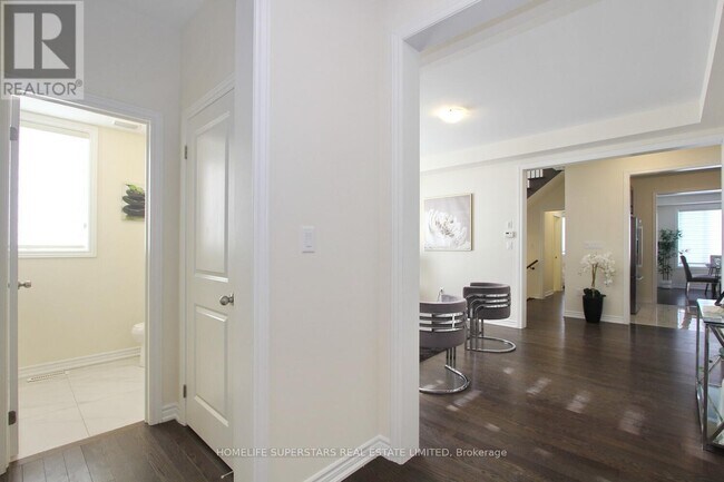 Photo du bâtiment - 14 Spring Snow Rd