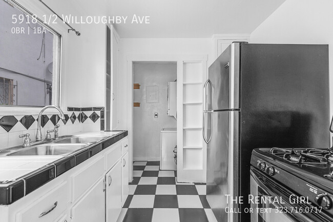 Building Photo - 5918 1/2 Willoughby Ave-