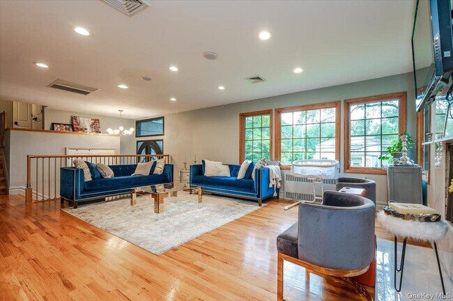 Foto del edificio - 26 Redbrook Rd