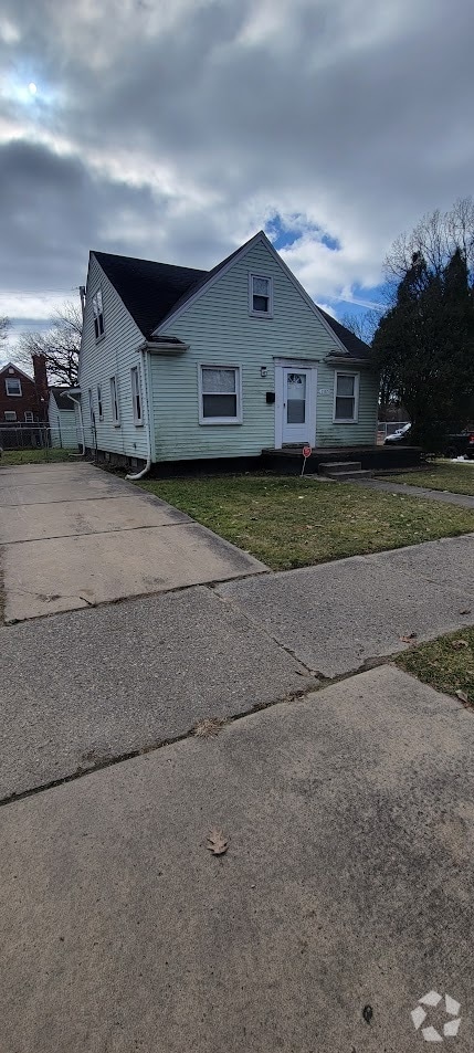 Building Photo - 15851 Curtis St