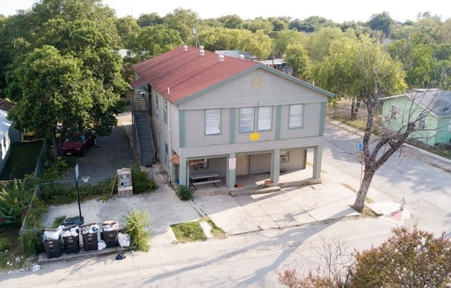 Building Photo - 3118 W Gerald Ave