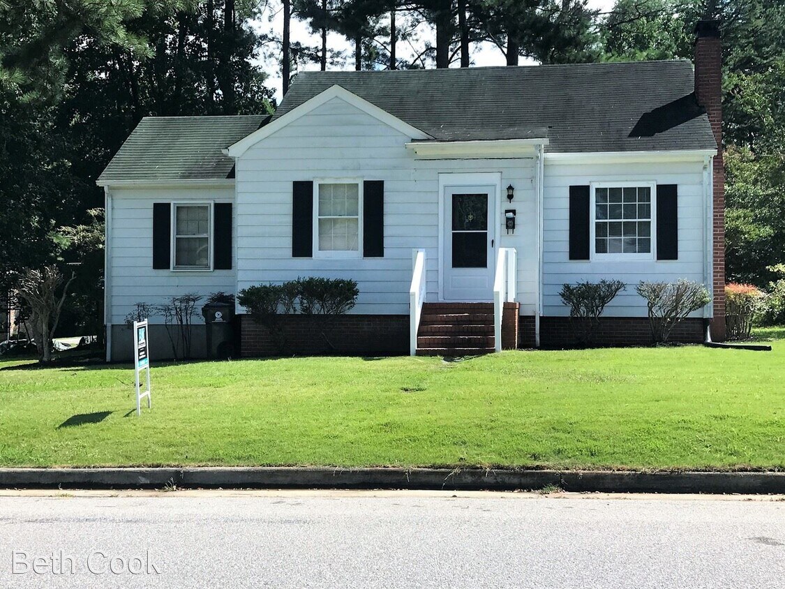 610 Franklin St, South Hill, VA 23970 House Rental in South Hill, VA