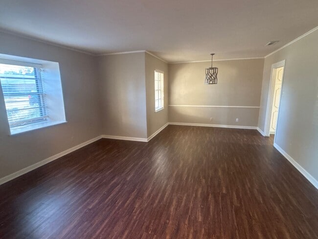 Foto del edificio - 204 Ridgecrest Dr