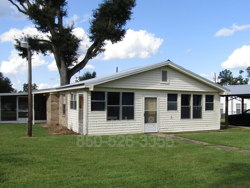 7153 US90, Grand Ridge, FL 32442 House Rental in Grand Ridge, FL