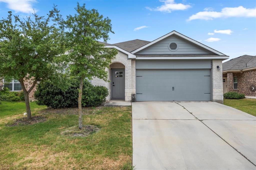 Foto principal - 18426 Stevie Ray Dr