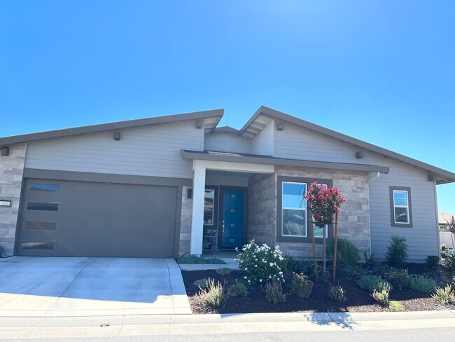 Building Photo - 3000 Compass Ln
