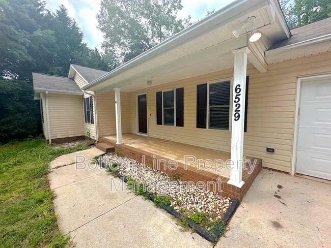 Building Photo - 6529 Cedar St