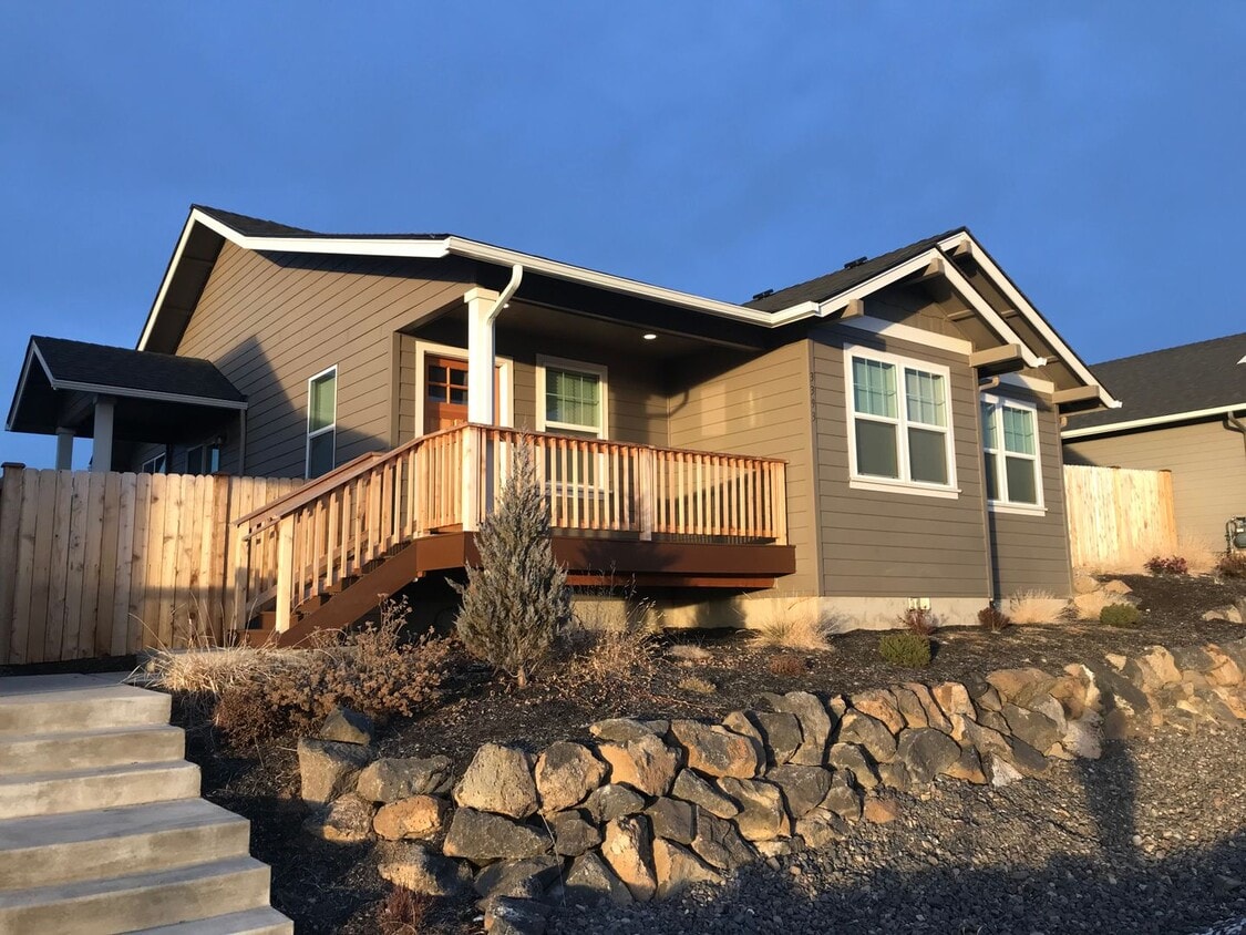 Primary Photo - Single level Stand-Alone Home by Woodhill ...