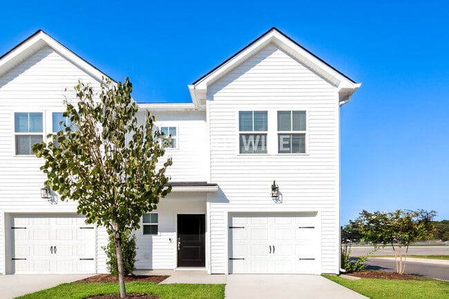 Building Photo - 1004 Wildflower Dr