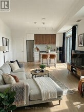 Building Photo - 30 Upper Mall Wy