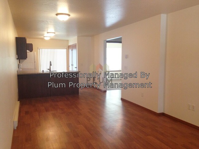 Building Photo - 2253 S 3rd St W