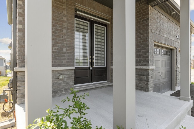Building Photo - 1090 Denton Dr