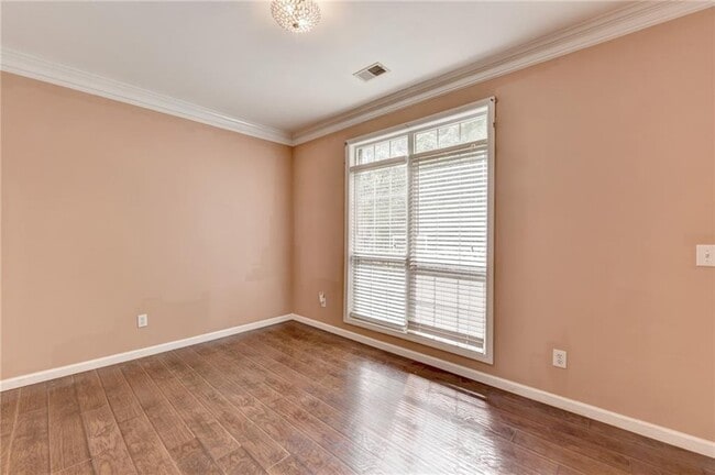 Building Photo - 3426 Town Square Dr NW