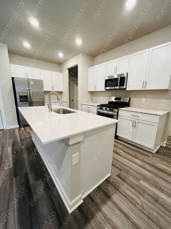 Building Photo - 513 Torrey Pines Ln