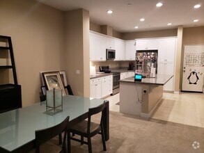 Building Photo - 7532 Canyon Dr