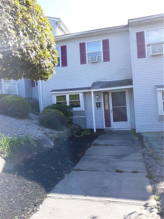 Building Photo - 96 Newell St