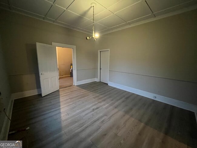 Building Photo - 910 Truitt Ave