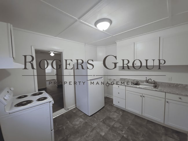 Building Photo - 912 Water St