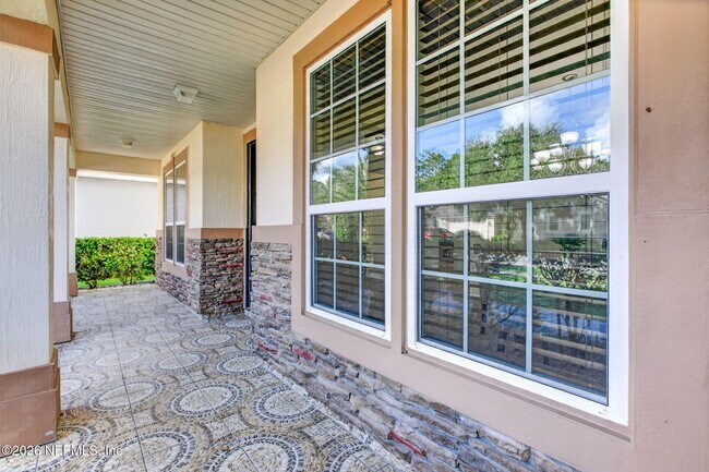 Foto del edificio - 127 Rockcreek Dr