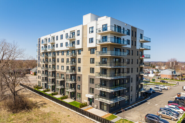 Building Photo - Le Virtuo