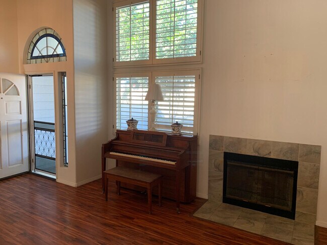 Building Photo - 8125 Surfline Dr